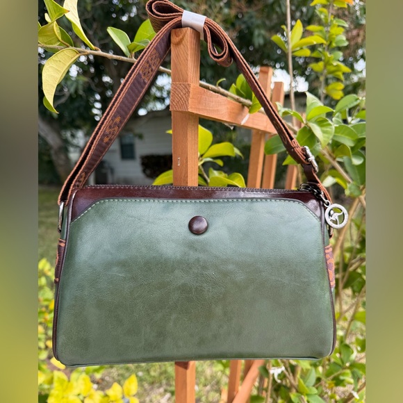 FUMDDAISHU FASHION Soft Leather Crossbody Versatile Boston Bag Green and Brown - Picture 13 of 16